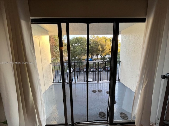 9144 W Atlantic Blvd Unit 832, Coral Springs, FL 33071 - doorway featuring a textured wall