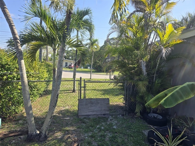 5812 NW 20th Ct, Margate, FL 33063 - view of yard