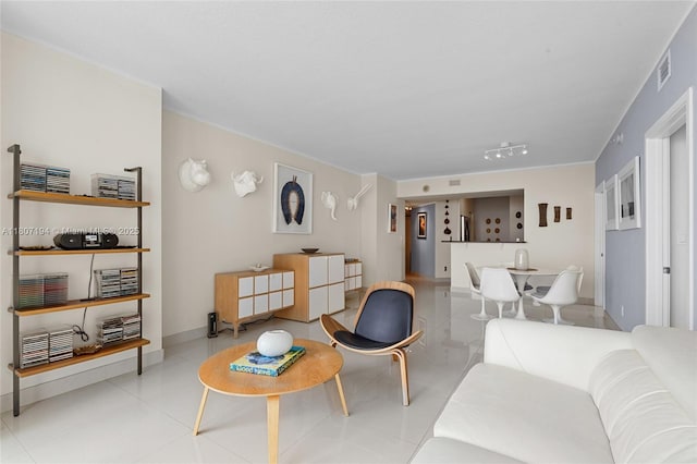 325 S Biscayne Blvd Unit 3926, Miami, FL 33131 - living room with baseboards