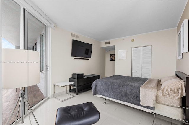 325 S Biscayne Blvd Unit 3926, Miami, FL 33131 - bedroom featuring a closet