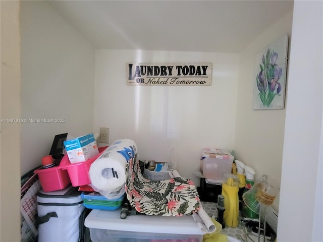 7950 W Mcnab Rd Unit 214, Tamarac, FL 33321 - view of laundry area