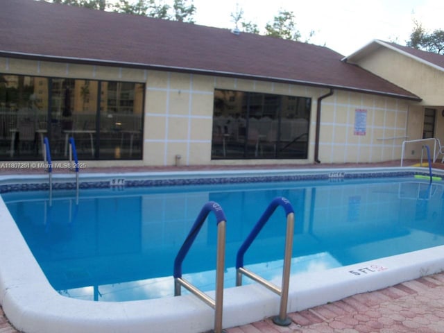 200 SE 5th Ave Unit 507, Dania Beach, FL 33004 - view of community pool