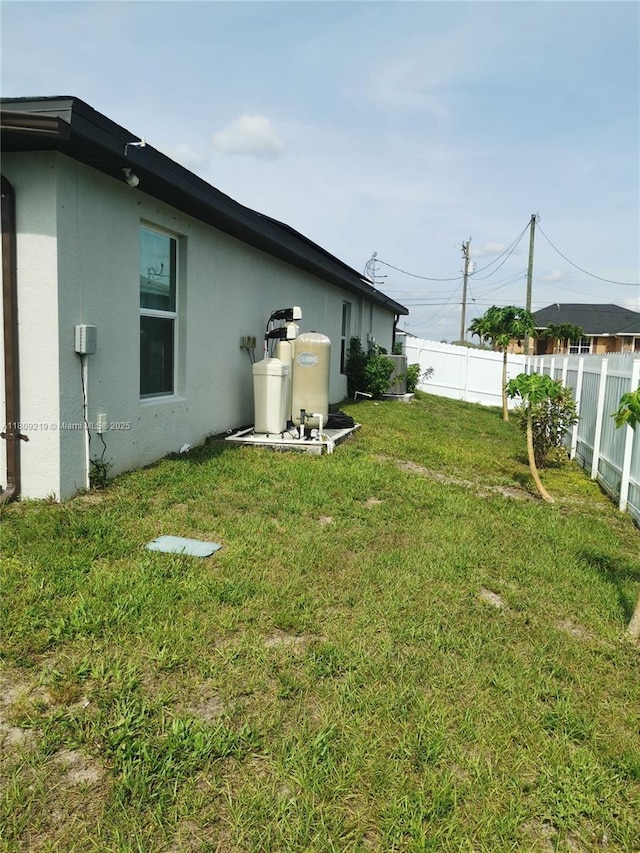 2116 5th Pl, Cape Coral, FL 33909 - view of yard