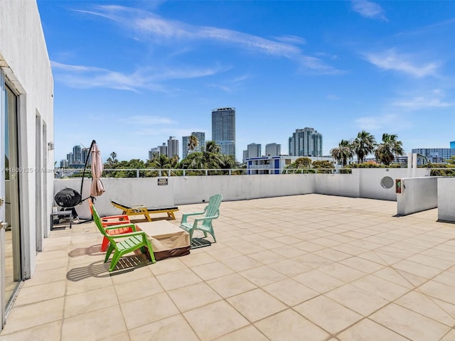 945 Michigan Ave Unit 8, Miami Beach, FL 33139 - view of patio / terrace featuring a view of skyline
