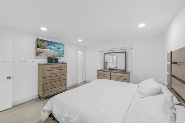 1356 Pelican Ct, Homestead, FL 33035 - bedroom featuring light wood-style flooring, recessed lighting, and baseboards