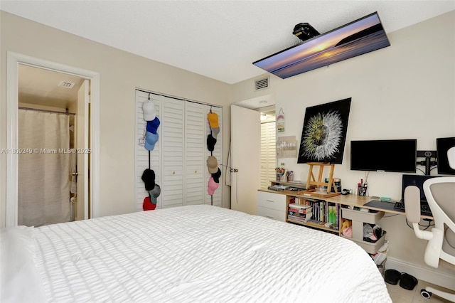 826 Twin Lakes Dr Unit 18-D, Coral Springs, FL 33071 - bedroom featuring an office area and a closet