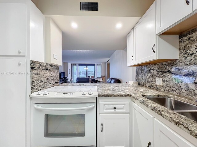 4545 Luxemburg Ct Unit 103, Lake Worth, FL 33467 - view of home's community with a water view, a lawn, and golf course view