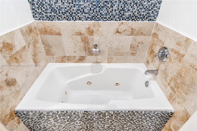 1800 N Bayshore Dr Unit 3414, Miami, FL 33132 - bathroom with a tub with jets