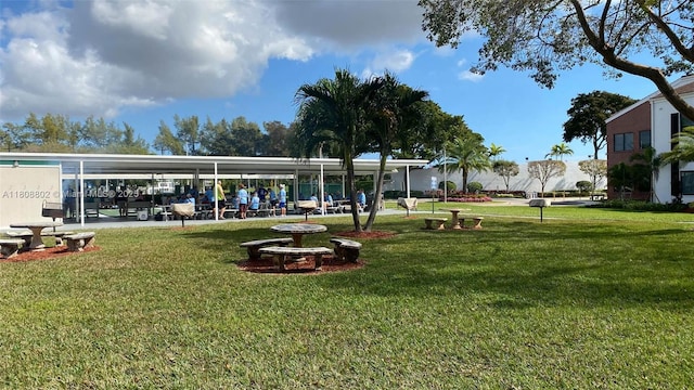 481 Durham Q Unit 481, Deerfield Beach, FL 33442 - surrounding community featuring a lawn