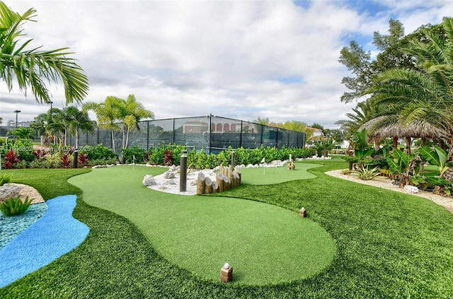 481 Durham Q Unit 481, Deerfield Beach, FL 33442 - surrounding community with a putting area