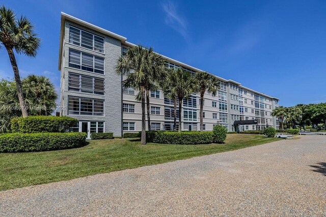 2333 Indian River Blvd Unit 306, Vero Beach, FL 32960 - view of apartment building / complex