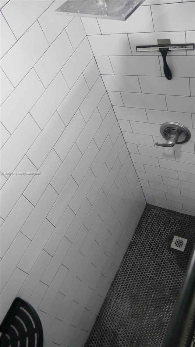 1930 NW 55th St, Miami, FL 33142 - bathroom view of a tile shower