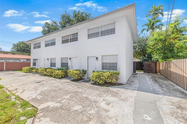 938 SW 6th St Unit 8, Miami, FL 33130 - view of front facade featuring stucco siding