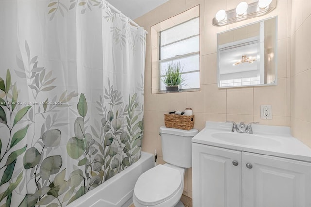 938 SW 6th St Unit 8, Miami, FL 33130 - full bath with tile walls, vanity, shower / bathtub combination with curtain, toilet, and decorative backsplash