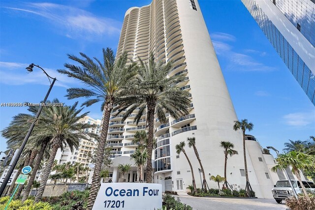 17201 Collins Ave Unit 2006, Sunny Isles Beach, FL 33160 - view of apartment building / complex