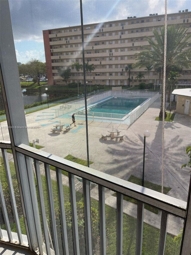 1770 NE 191st St Unit 316-1, Miami, FL 33179 - view of community pool