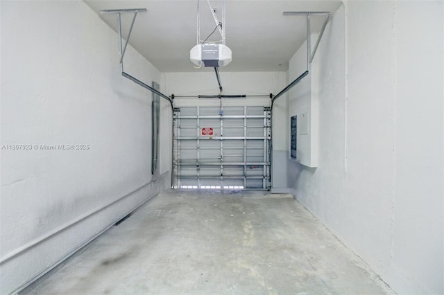 8144 NW 107th Path, Doral, FL 33178 - garage with a garage door opener
