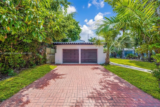 5757 Alton Rd, Miami Beach, FL 33140 - view of detached garage
