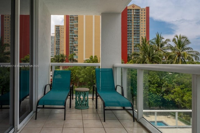17050 N Bay Rd Unit 401, Sunny Isles Beach, FL 33160 - balcony featuring a city view