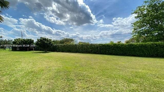 21080 SW 242nd St, Homestead, FL 33031 - view of grassy yard