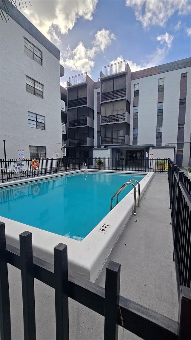 13500 NE 3rd Ct Unit 110, North Miami, FL 33161 - view of community pool