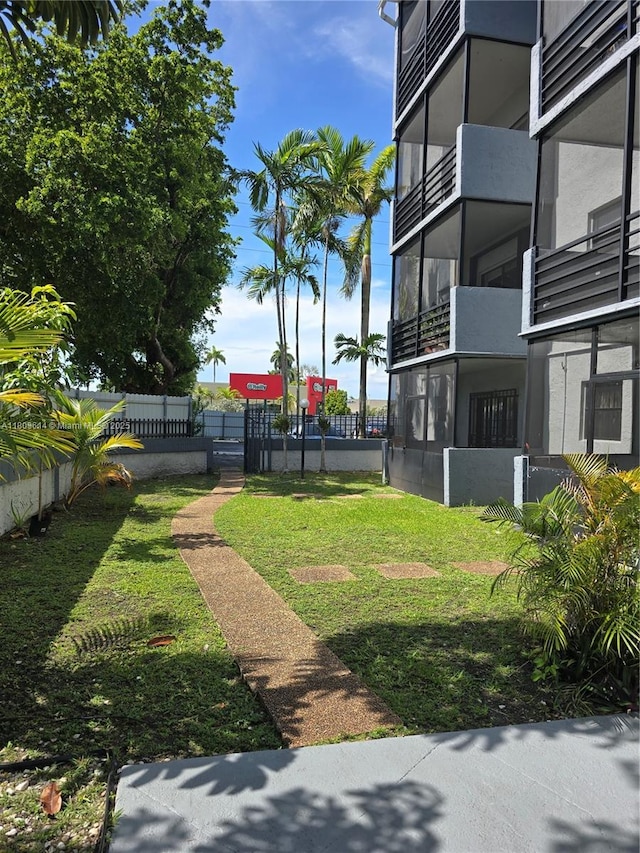 13500 NE 3rd Ct Unit 110, North Miami, FL 33161 - view of yard