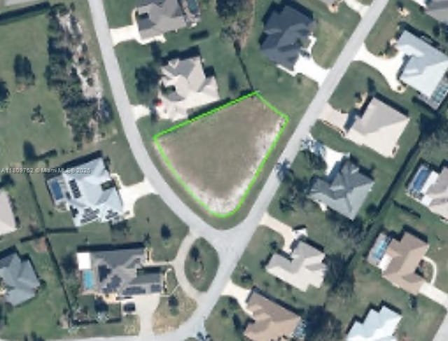 2719 Island Dr, Sebring, FL 33872