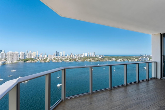 17301 Biscayne Blvd Unit 2210, North Miami Beach, FL 33160 - balcony with a skyline view and a water view