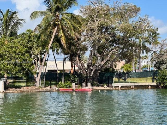 6949 Bay Dr, Miami Beach, FL 33141 - photo 6