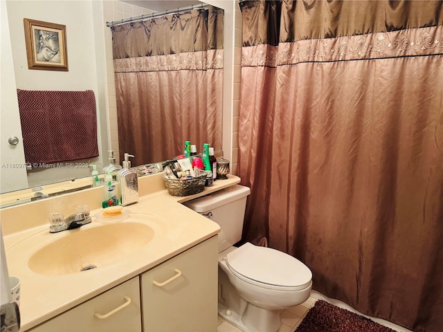 6276 NW 186th St Unit 305, Hialeah, FL 33015 - full bath with toilet, vanity, tile patterned floors, and a shower with curtain