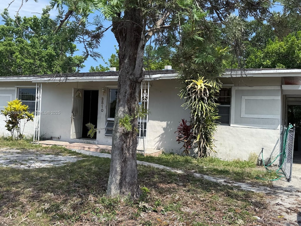 3510 SW 36th Ct, West Park, FL 33023 - view of front of property with stucco siding