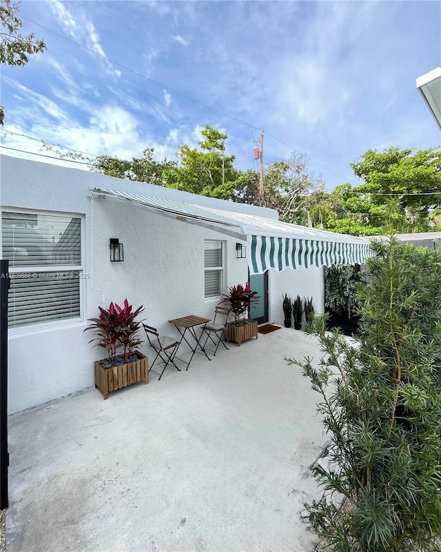168 NE 47th St, Miami, FL 33137 - view of patio