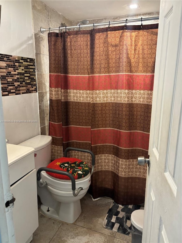 15428 SW 85th Ln Unit 159, Miami, FL 33193 - full bathroom with tile patterned flooring, vanity, tile walls, and a shower with shower curtain