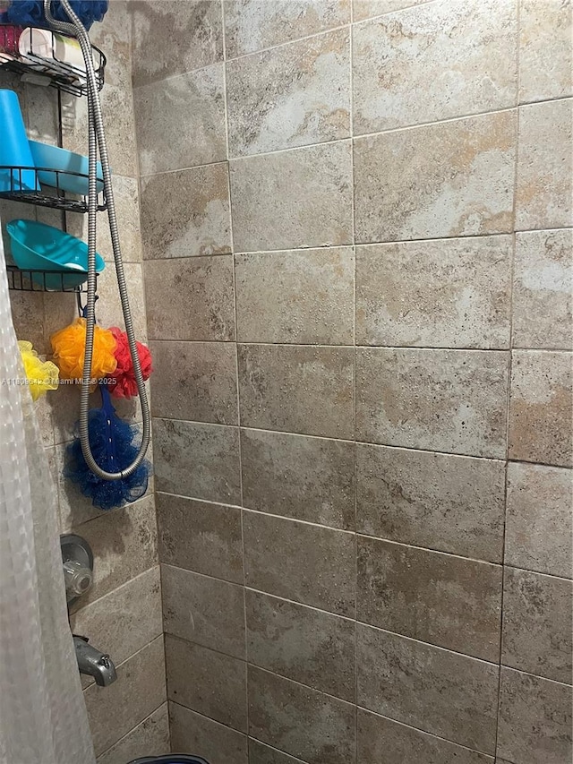 15428 SW 85th Ln Unit 159, Miami, FL 33193 - bathroom with bathing tub / shower combination