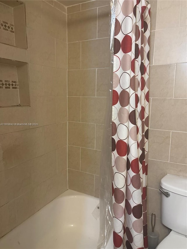 15428 SW 85th Ln Unit 159, Miami, FL 33193 - full bathroom featuring shower / bath combo with shower curtain and toilet
