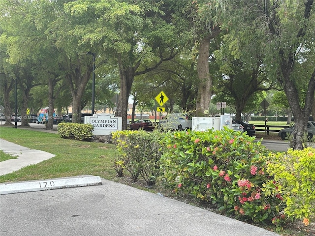 15428 SW 85th Ln Unit 159, Miami, FL 33193 - surrounding community with uncovered parking and a yard