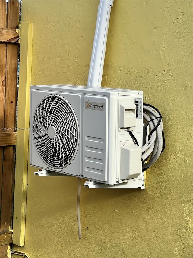 7821 NW 30th St, Davie, FL 33024 - exterior view of a cooling unit and stucco siding