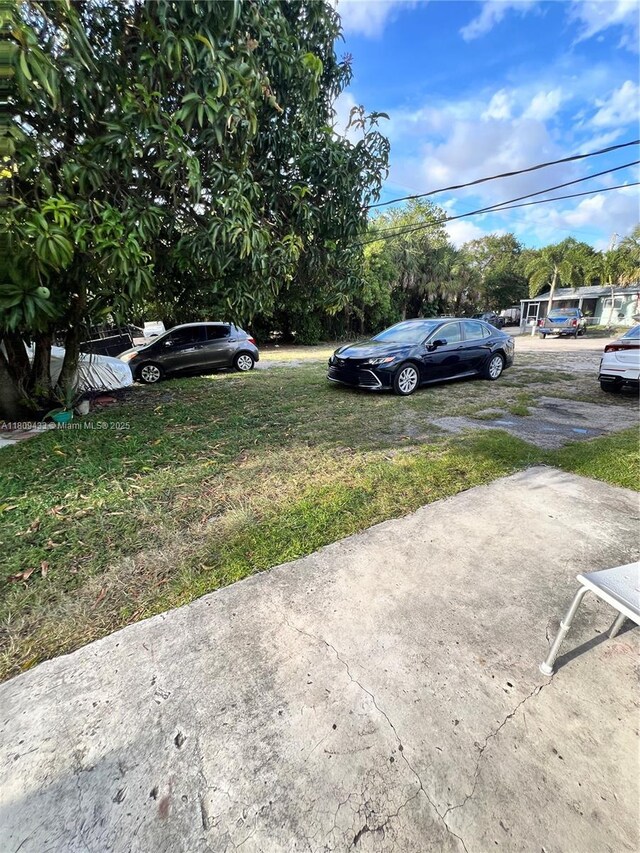 7821 NW 30th St, Davie, FL 33024 - view of yard