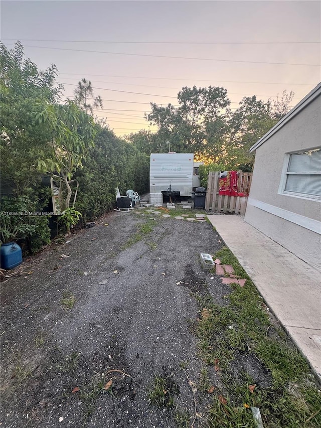 1929 SW 50th Ave, Fort Lauderdale, FL 33317 - view of yard at dusk