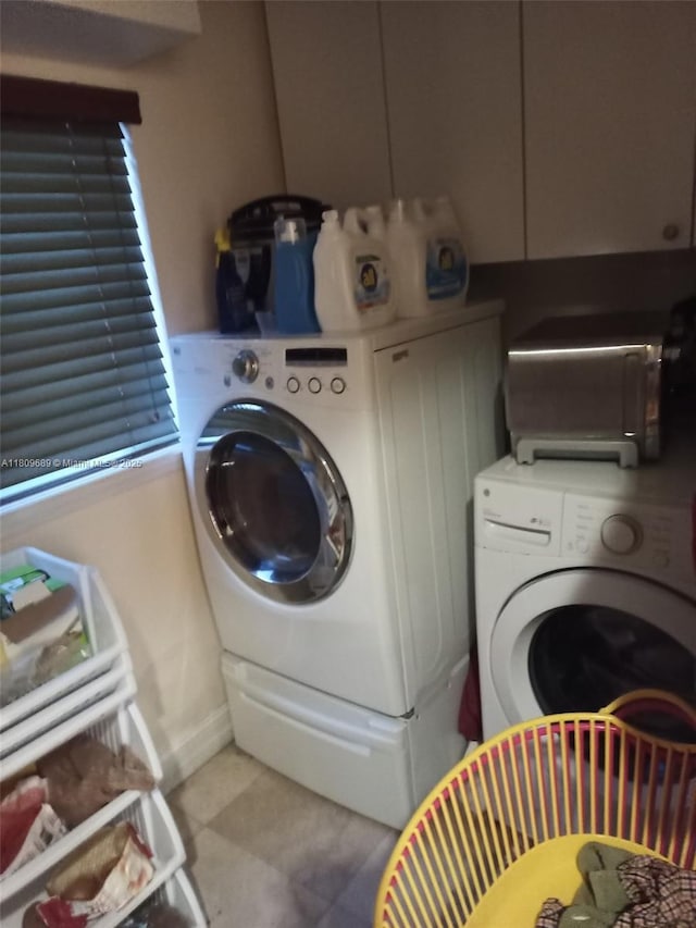 400 Woodcrest Rd, Key Biscayne, FL 33149 - washroom featuring separate washer and dryer