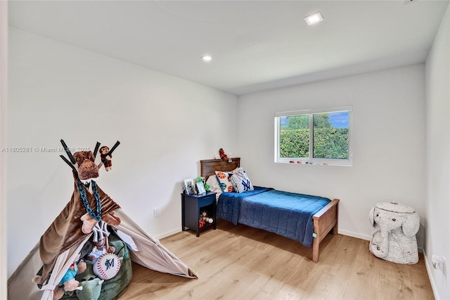 7941 SW 143rd St, Palmetto Bay, FL 33158 - bedroom featuring light wood-style flooring, baseboards, and recessed lighting