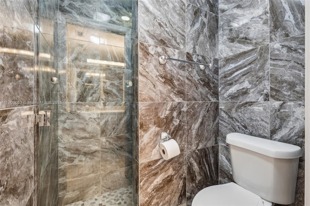 5708 NW 47th Ct, Coral Springs, FL 33067 - full bath with tiled shower and toilet