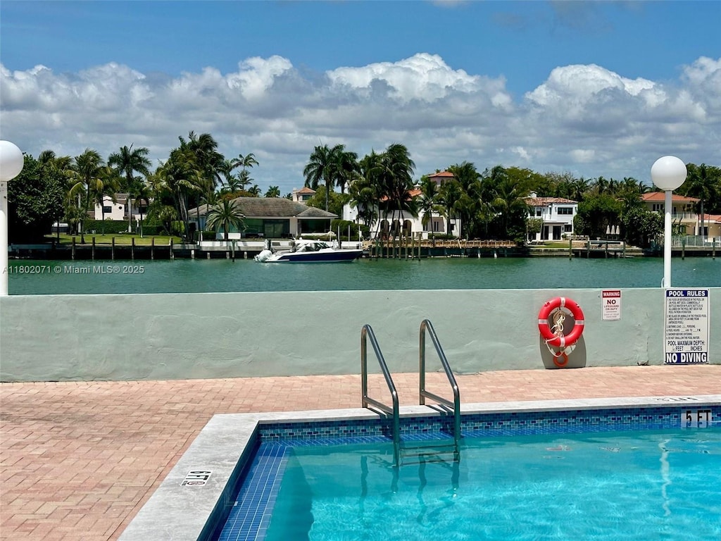 5838 Collins Ave Unit 2H, Miami Beach, FL 33140 - view of community pool