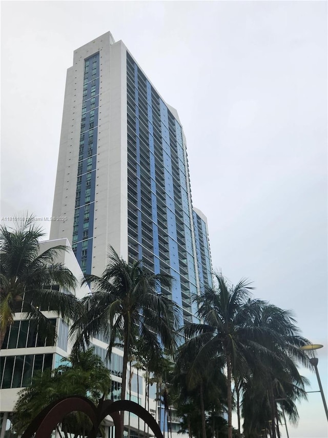 325 S Biscayne Blvd Unit 1822, Miami, FL 33131 - view of building exterior