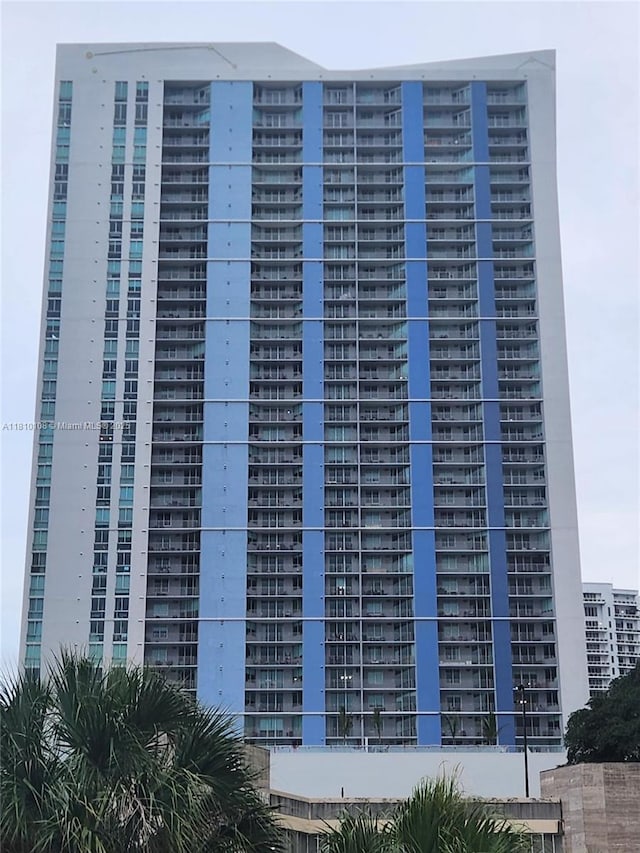 325 S Biscayne Blvd Unit 1822, Miami, FL 33131 - view of building exterior