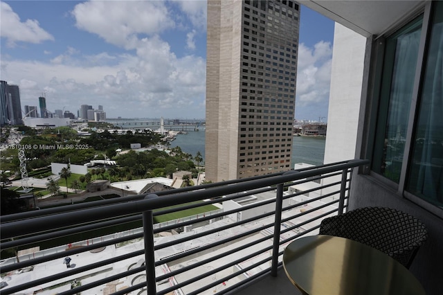 325 S Biscayne Blvd Unit 1822, Miami, FL 33131 - balcony with a skyline view and a water view