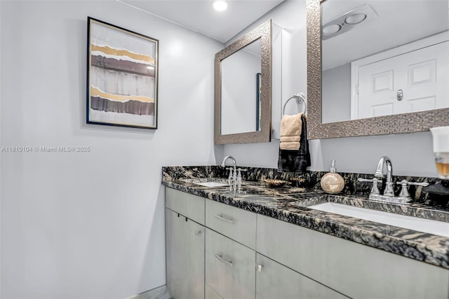 720 Bayshore Dr Unit 804, Fort Lauderdale, FL 33304 - bathroom with double vanity