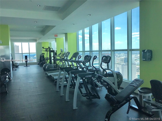 133 NE 2nd Ave Unit 913, Miami, FL 33132 - view of exercise room