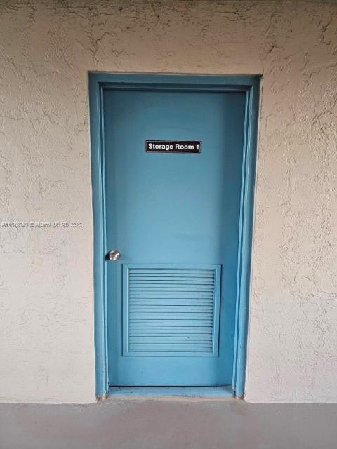 900 Colony Point Cir Unit 505, Pembroke Pines, FL 33026 - entrance to property featuring stucco siding