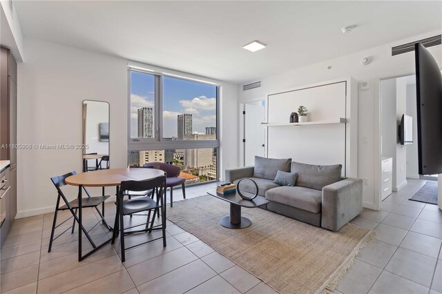 227 NE 2nd St Unit 2506, Miami, FL 33132 - photo 2